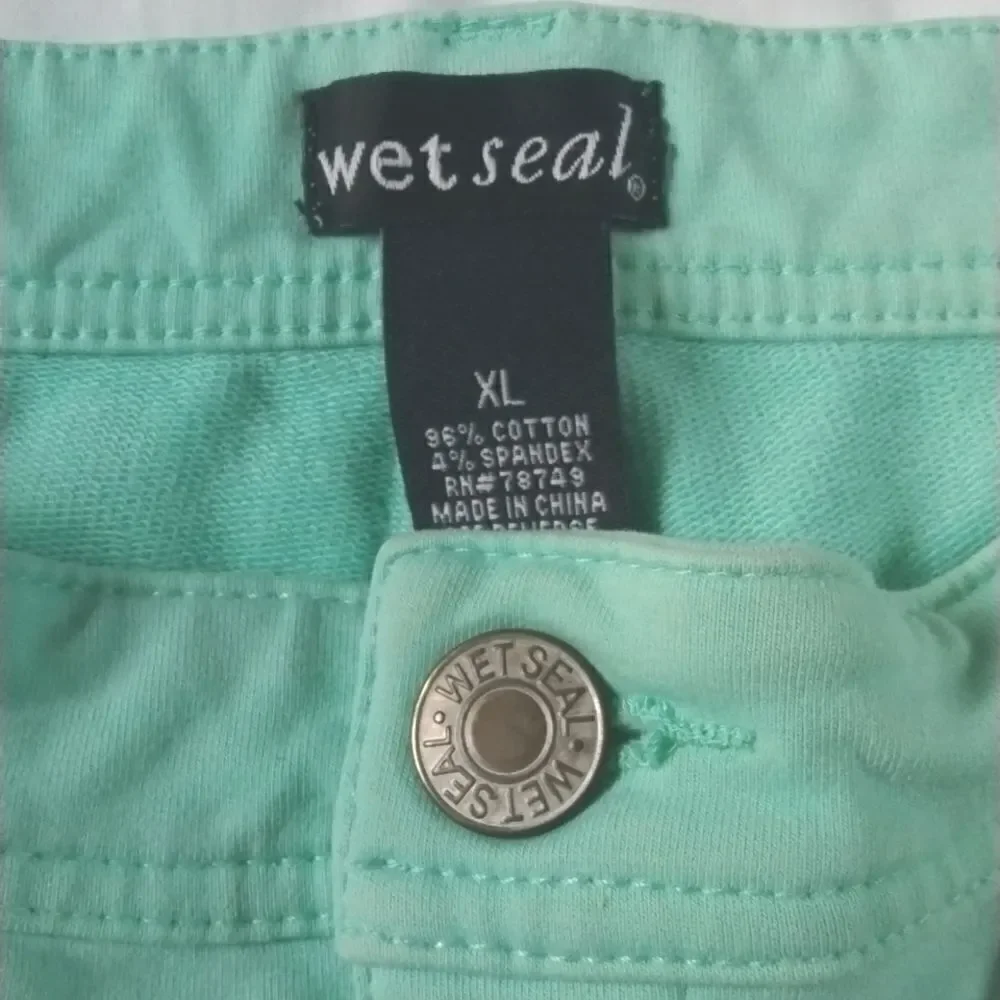 NWOT WetSeal Shorts XL